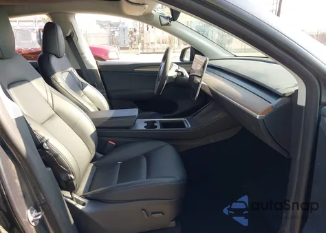 2024 Tesla Model Y Long Range Dual Motor All-Wheel Drive/Rwd из США, поврежденный, VIN 7SAYGDED0RF197366